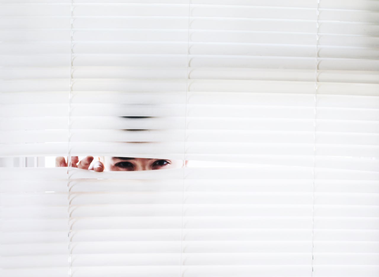 Read more about the article  How to Deal with Stalkers: Protecting Yourself and Your Privacy 